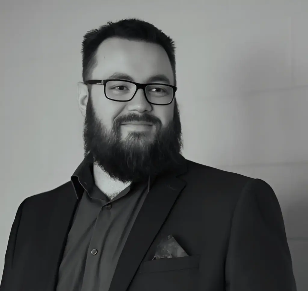 Reis Informatica IT professional team member portrait